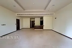 BEACHFRONT LIVING | UNFURNISHED | PREMIUM UNIT