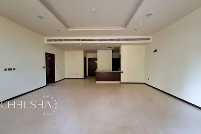 BEACHFRONT LIVING | UNFURNISHED | PREMIUM UNIT