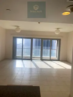 SPACIOUS STUDIO FOR RENT PRIME BUSINESS BAYVACANT