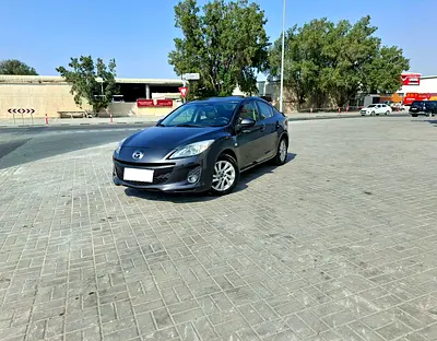 Brand New Condition GCC Specs Mazda3 Model 2013 - Well Maintained- Low Milage