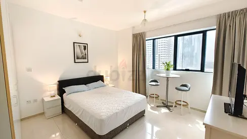 Cosy room by the Metro in DIFC