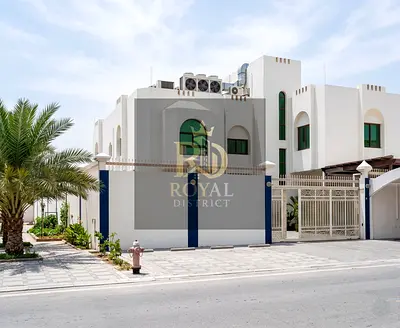 بسعر لقطة | تملك فيلا 6 غرف | جاهزة للسكن | موقع مميز جدا | المالك سيستأجر الفيلا حتى اخر عام 2027 بـ150,000 تخصم من سعر الفيلا