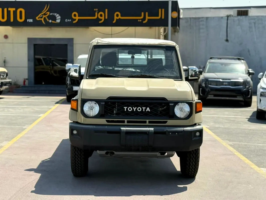 Toyota Land Cruiser 70 Series 2024 — photo 1 of 9