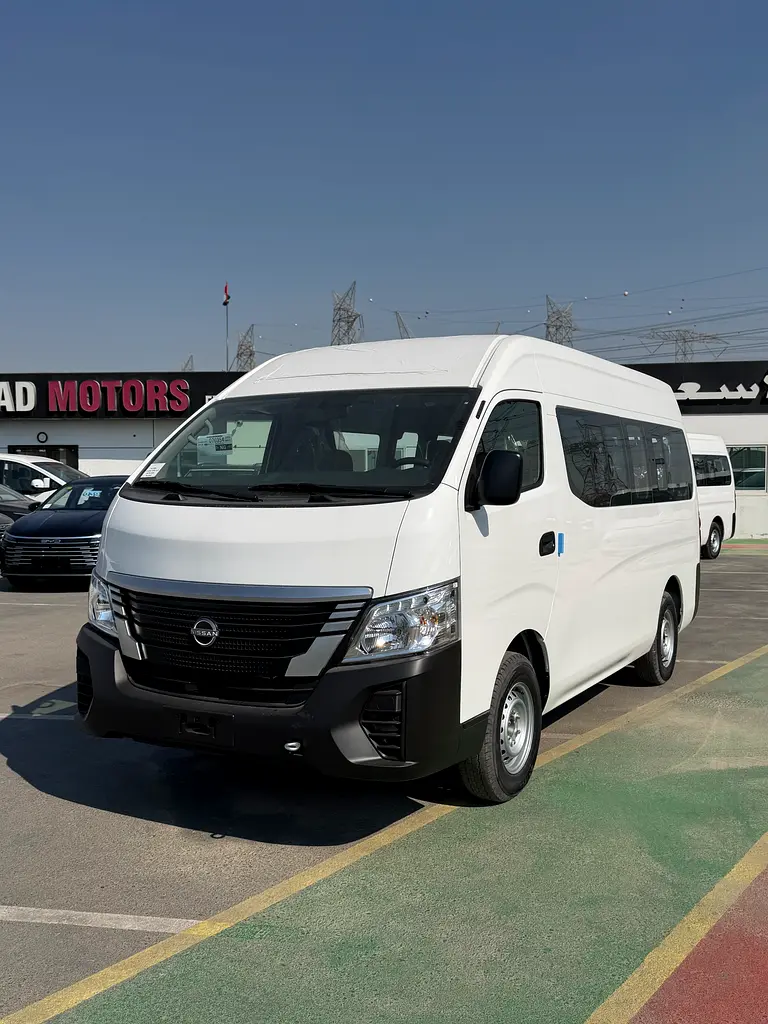Nissan Urvan 2025 — photo 1 of 16