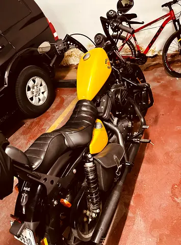 Harley Davidson - iron 883