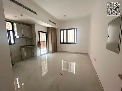استديو اول ساكن ببلكونة بالعالية تكييف مركزي