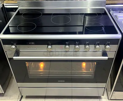 Siemens new model Electric cooker like new 90/60cm perfect working delivery installation with warran
