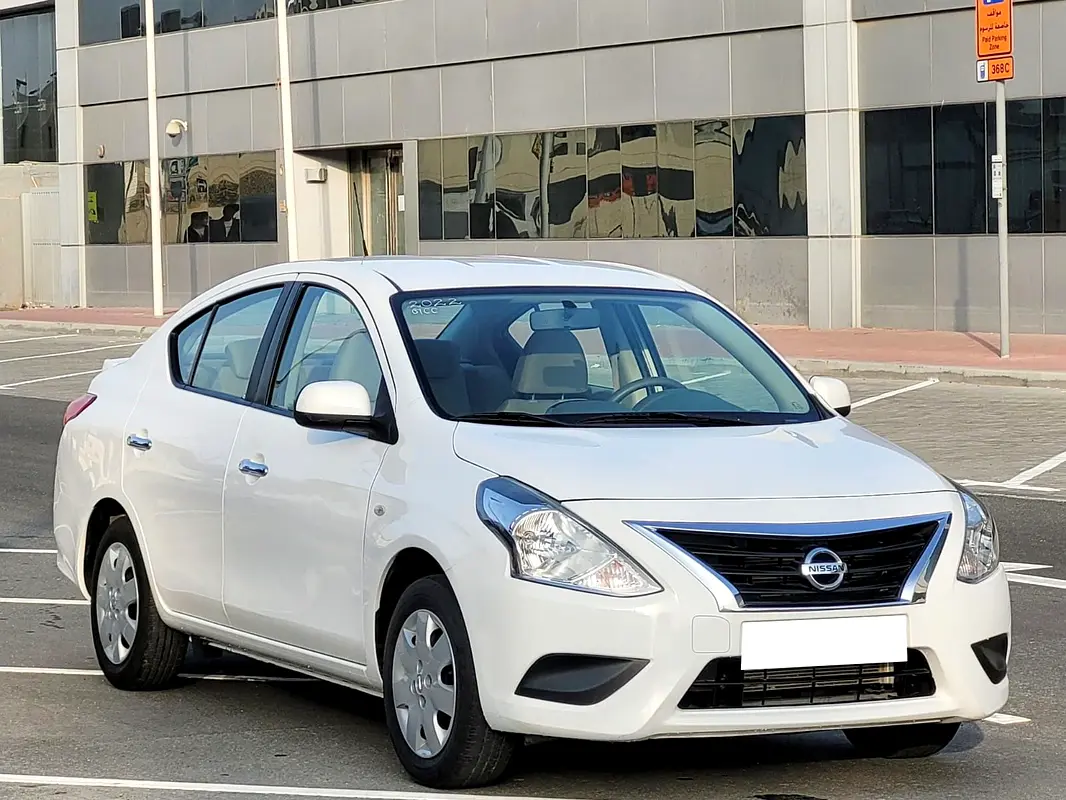 Nissan Sunny 2022 — photo 1 of 16