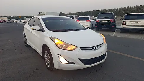 Hyundai Elantra GLS 2015 GCC Specs - Well Maintained