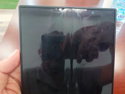 Samsung z fold 6 ( one LCD Working )