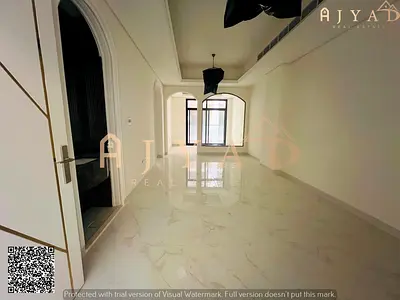 للايجار السنوي أول ساكن: شقة غرفتين وصالة بالتلة 2، قريبة من مستشفى السعودي الألماني، 3 حمامات، بلكون، مكيف مركزي، خزائن، شهر مجاني، مسبح وجاكوزي