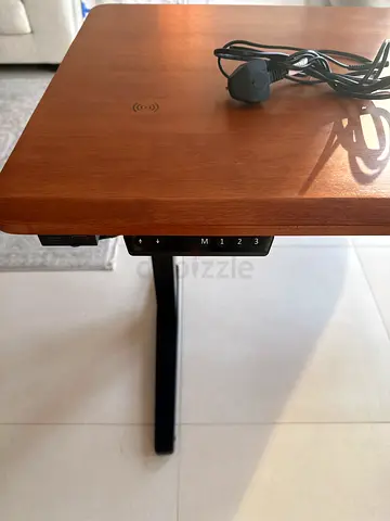 Electric desk