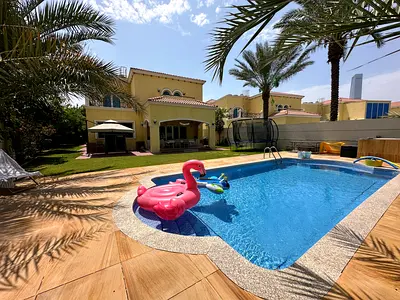 Well maintained Villa l Private Pool l District 4