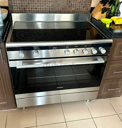 Siemens brand Full Electric cooker 5 Burner 90 cm freestanding