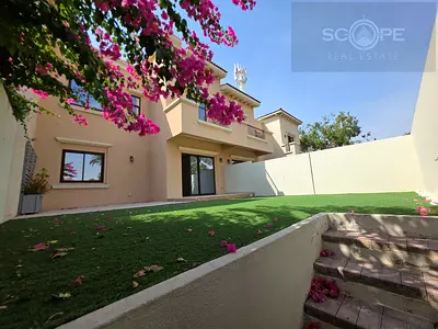 Dazzling 2M, Maintained Sin Row, 3 Bedrooms+Maid