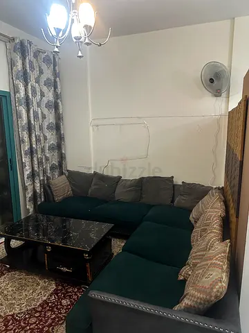 مجلس كبير للايجار اربع بنات ثلاجه شاشه بلكونه حمام خاص