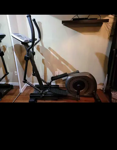Elliptical Cross Trainer - Good Working Condition PROTEUS ELLIPTICAL CROSS TRAINER