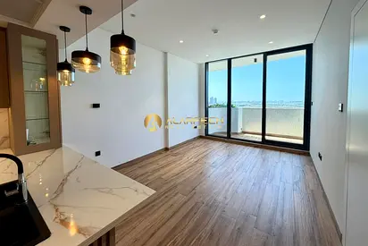 High Floor|Ready To move in|DM Now