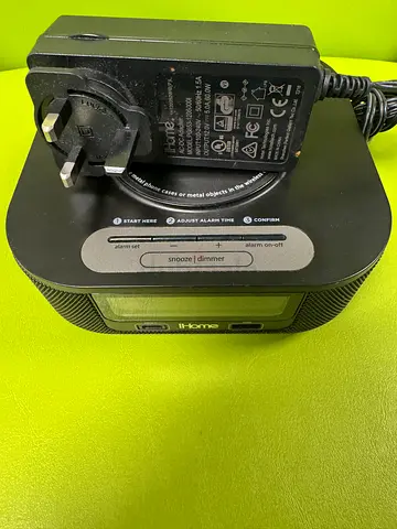 iHome Clock Radio / Portable Speaker with Wifi Charger.