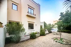 CORNER UNIT | SINGLE ROW | VACANT NOW
