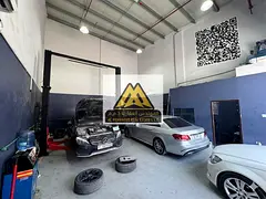 The garage specializes in mechanical and electrical maintenance. 6-ton jack, modern computer, oil ch
