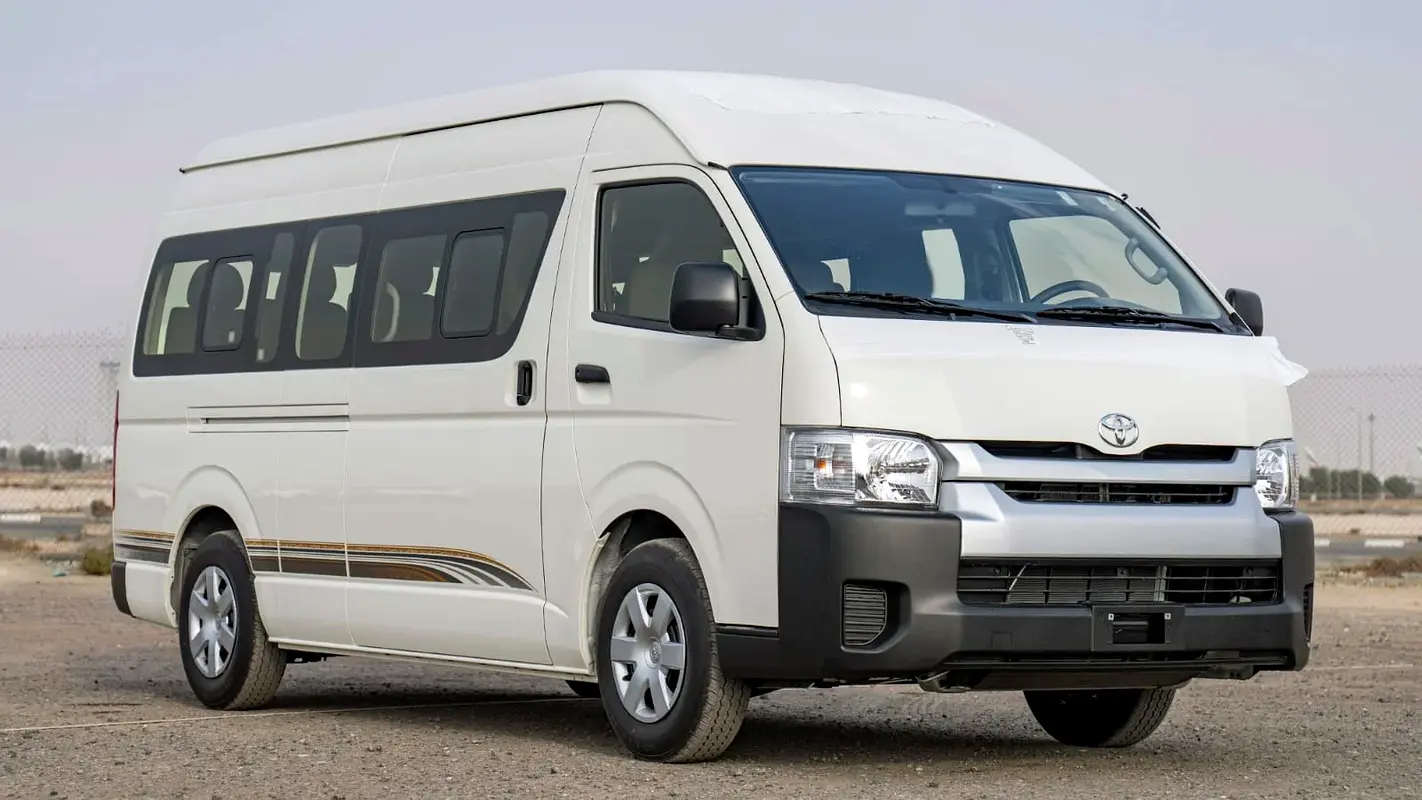 Toyota Hiace 2026 — photo 1 of 19