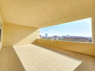 Upgraded - Garden View 1 Bedroom - High Floor