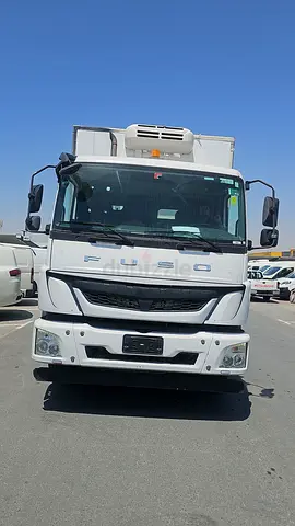 MITSUBISHI FUSO CHILLER 12 tons