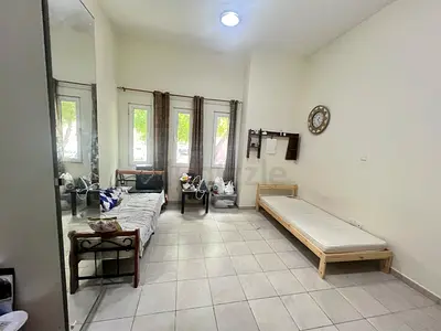 Master room for sharing room