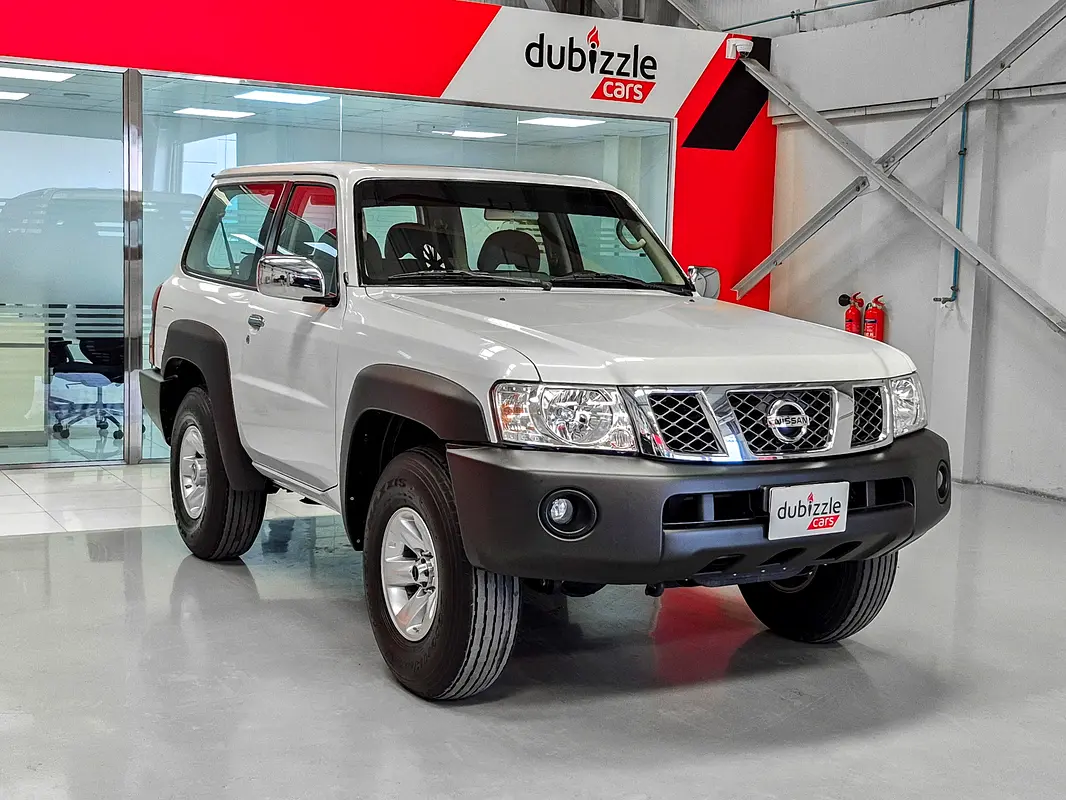 Nissan Patrol Safari 2023 — photo 1 of 15