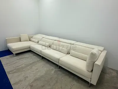 Brand new condition Italy lshape sofa