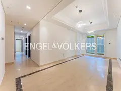 Unfurnished I Vacant I Spacious Layout