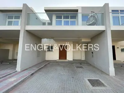 Single Row | Vacant | Family Community