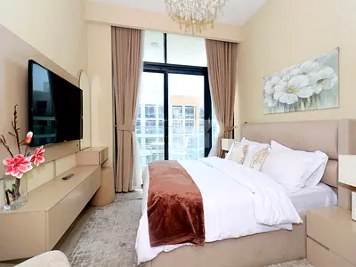 Fully furnished | High floor | Community view