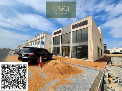 فرصة استثمارية | 3 محلات + طابق نصفي | جاهز للسكن في الزاهية بالقرب من شارع الشيخ محمد بن زايد، عجمان