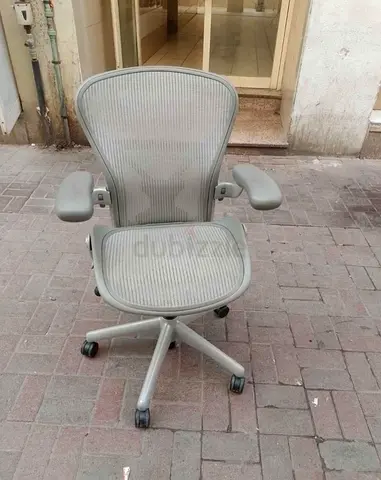 For selling Herman Miller Areon chair size B and C available