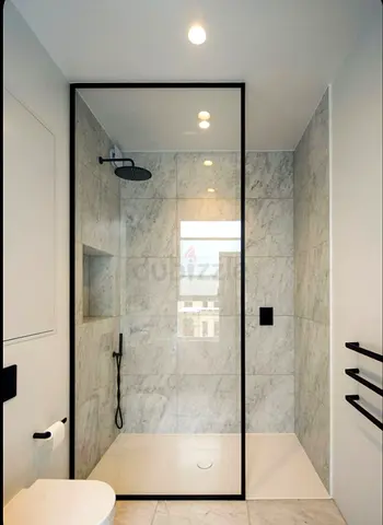 Shower glass installation
