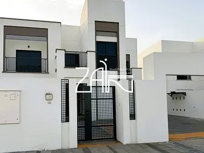 Ready to Move|Brand New |Single Row 4BR+M Villa