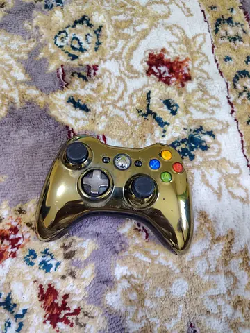Xbox 360. wireless controller good color