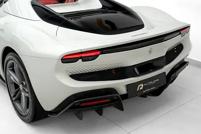 2025 Ferrari 296 GTS 缩略图 9