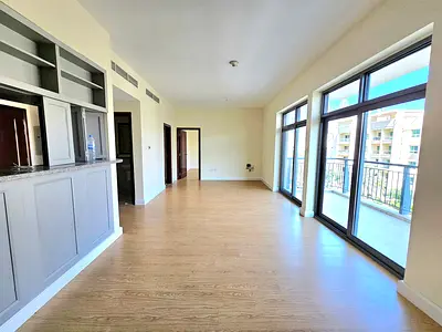 Upgraded | Mid Floor | Chiller Free