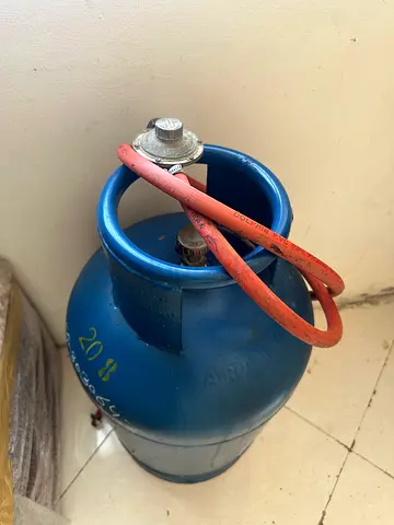 20kg  Blue Gas Cylinder with Hose  Stove - Good working Condition