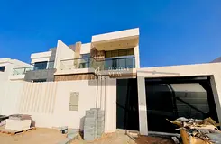 AMAZING 5-BEDROOM VILLA WITH 7 WASHROOMS