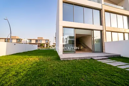 Prime Corner G+2 Townhouse | Large Plot |Open View