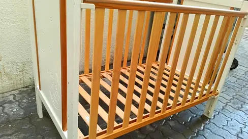 wooden baby crib with mattress - good condition