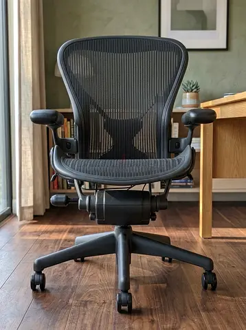 Hermanmiller aeron chair
