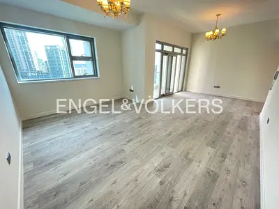 Well Maintained | Spacious | Luxury | Upgraded