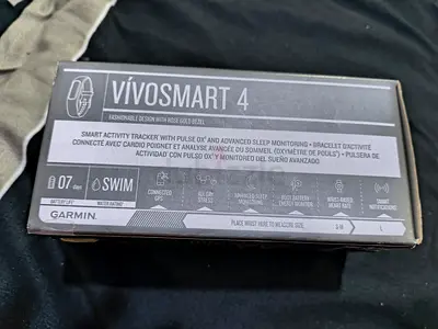 Garmin Vivosmart 4 Fitness Tracker (New/Boxed) - Rose Gold Bezel