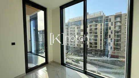2 baths | 6 cheques | NO construction nearby