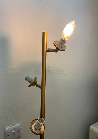 Vintage-style Brass Multi-head Floor Lamp with Adjustable Bulb Holders